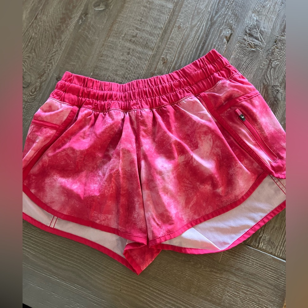 Lululemon Tracker Short Size 6
